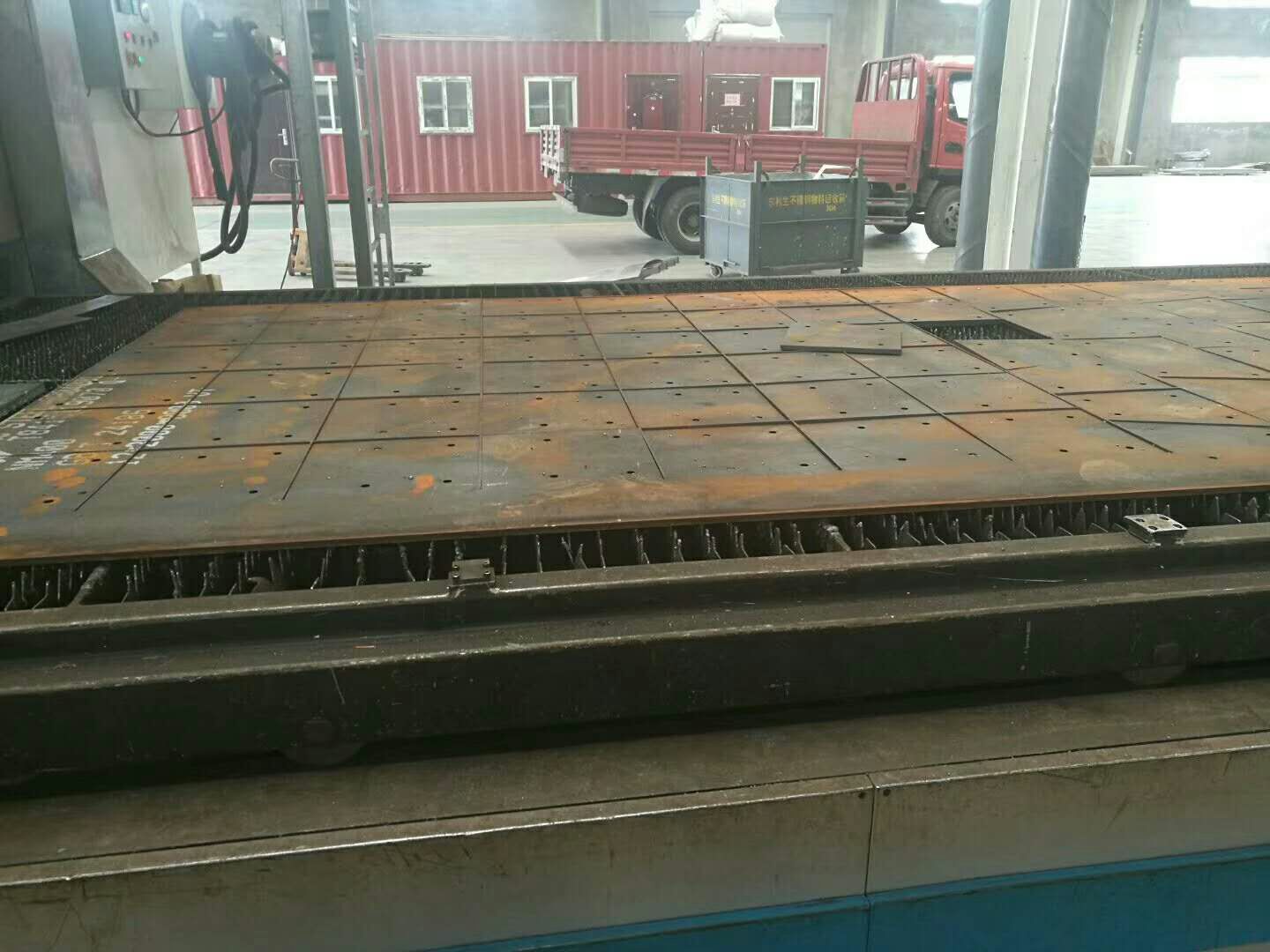 山東源達(dá)旺只賣nm500耐磨板一種產(chǎn)品嗎?