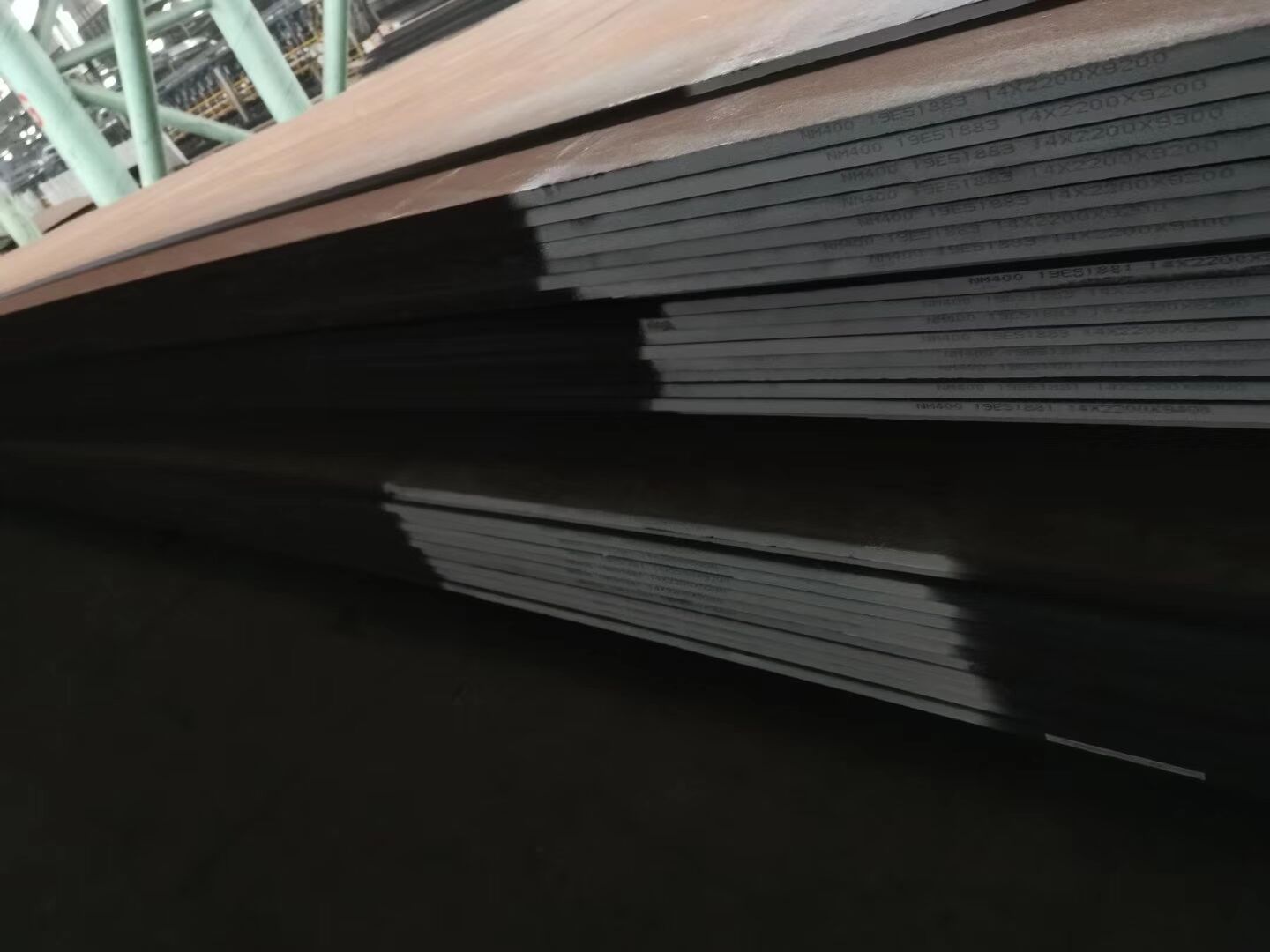 安陽(yáng)20毫米nm450耐磨板鋼價(jià)頂部已經(jīng)出現(xiàn)