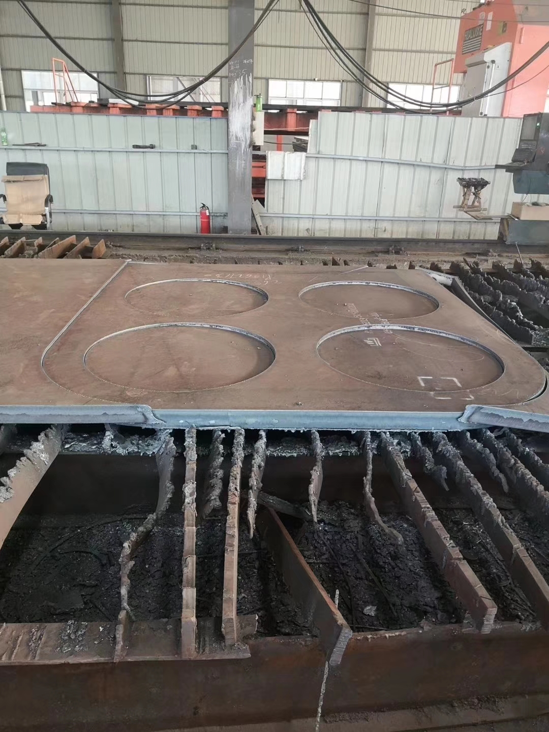 數(shù)控火焰切割nm360耐磨板運(yùn)行時(shí)有誤差如何解決?